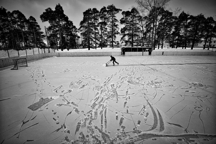 ©-Vladimir-Pesnya---Vetluga's-Hockey-01