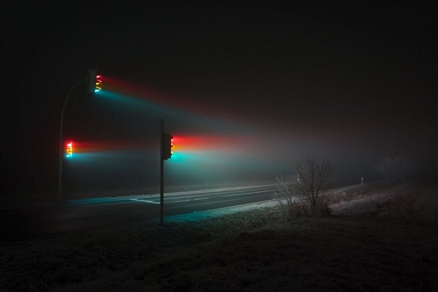 traffic-lights-in-the-fog_01