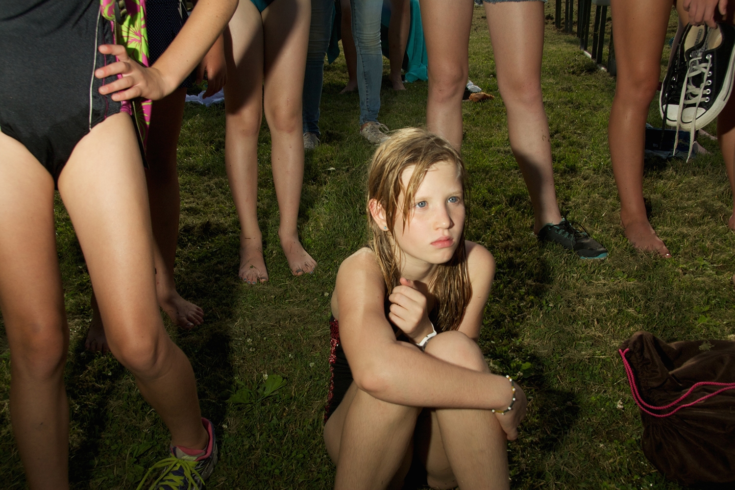 Ссылка фотохостинга. Девочки в лагере. Оголила в лагере. Девочка раздета в летних лагерях.