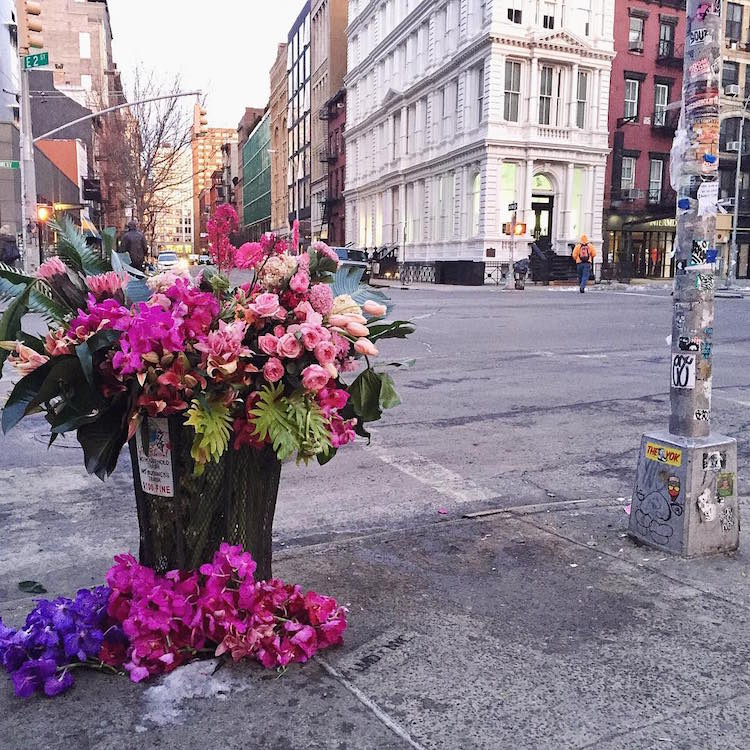 trash-can-flowers-nyc-lewis-miller_02