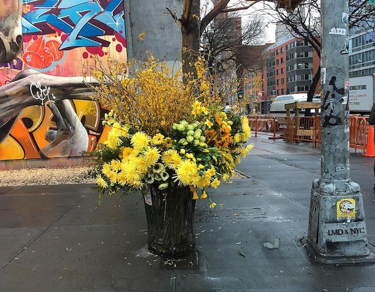 trash-can-flowers-nyc-lewis-miller_03