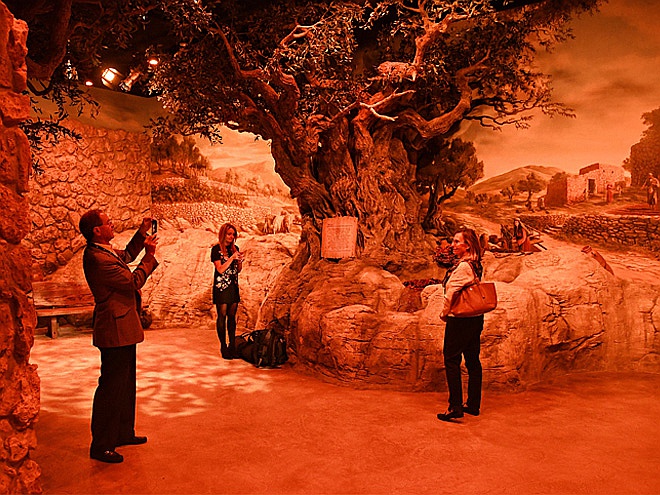 5d33793c-9229-498d-86b2-3013a3348cb9