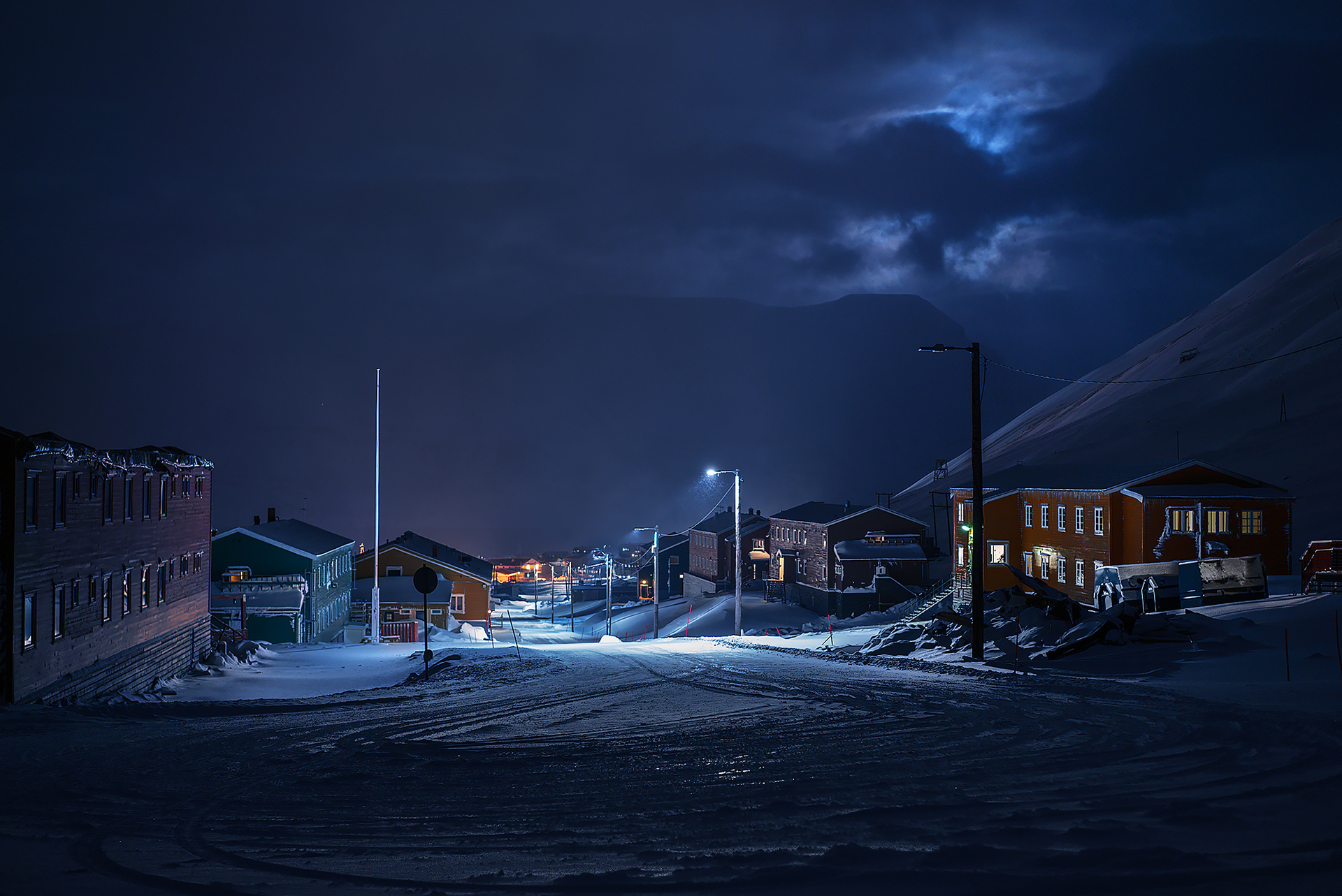 SVALBARD_norway_longyearbyen_city_lights_polar_night_by_maria_sahai