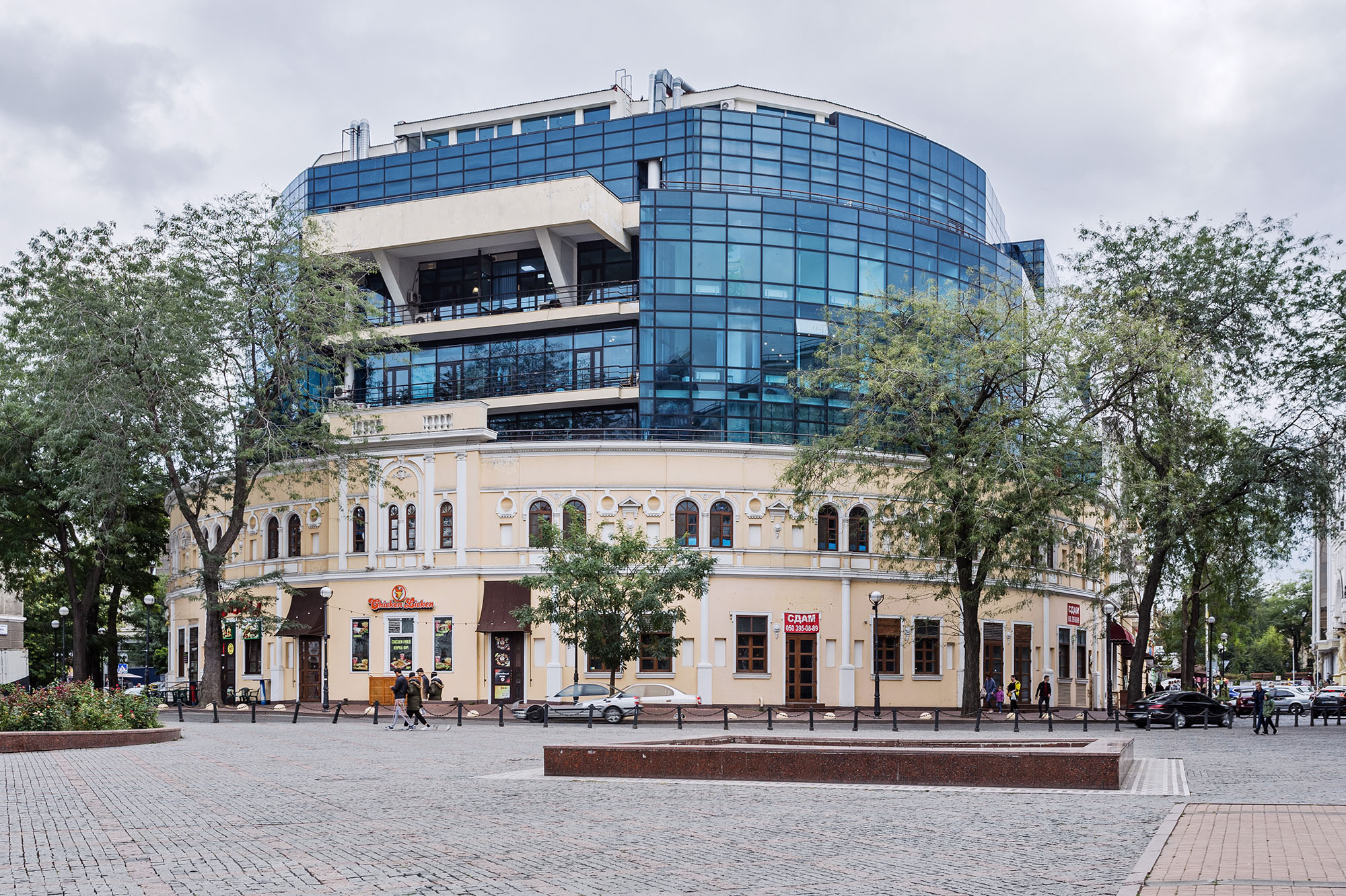 Торговельний центр «Афіна» в Одесі архітектура постмодернізм Максим Фіногеєв