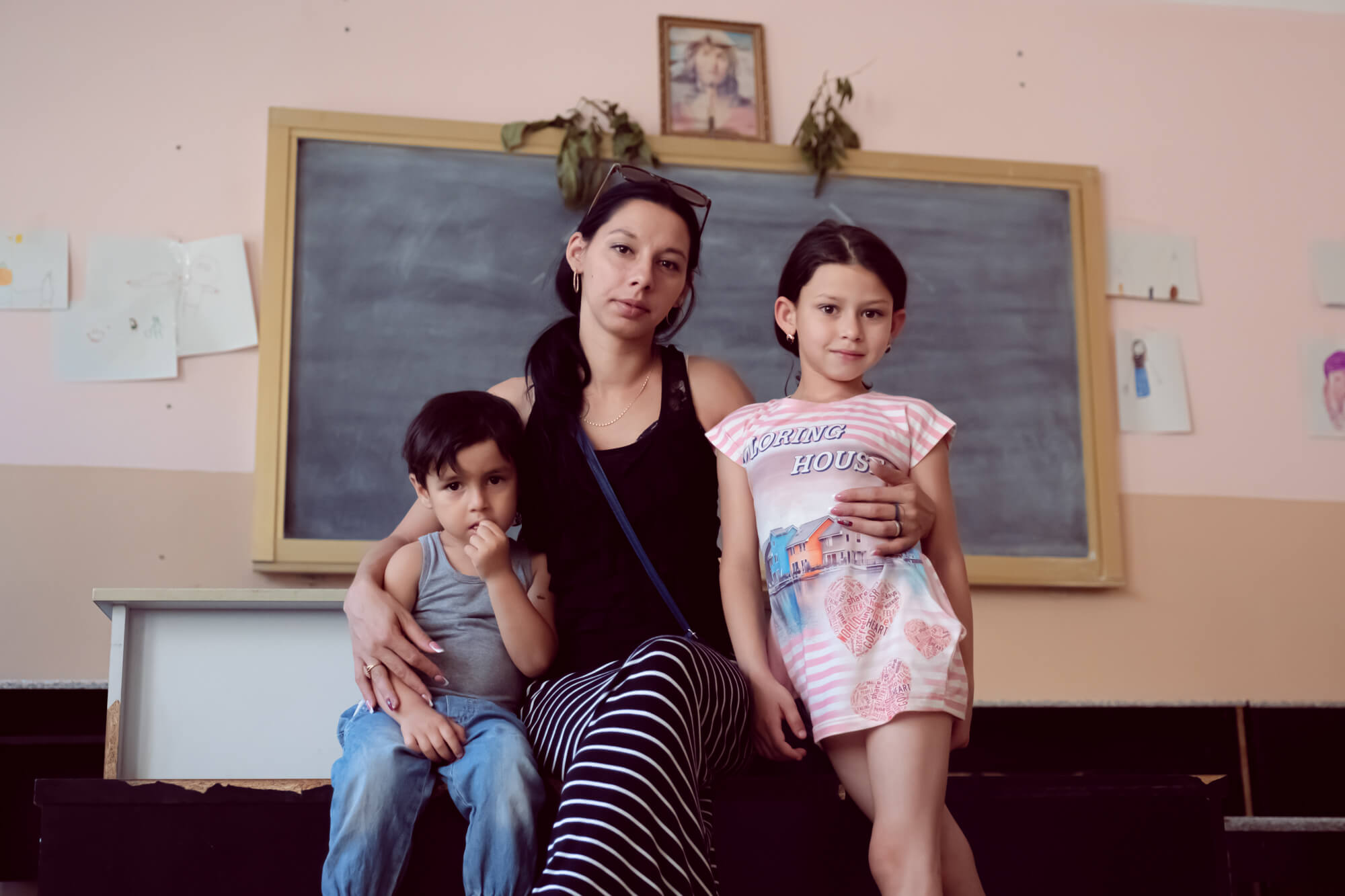 Крістіна та її діти, які нарешті одужали після двотижневої хвороби