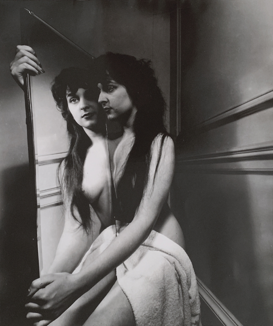 Bill Brandt, Kismet with mirror, Belgravia, London, 1953 © Bill Brandt _ Bill Brandt Archive Ltd