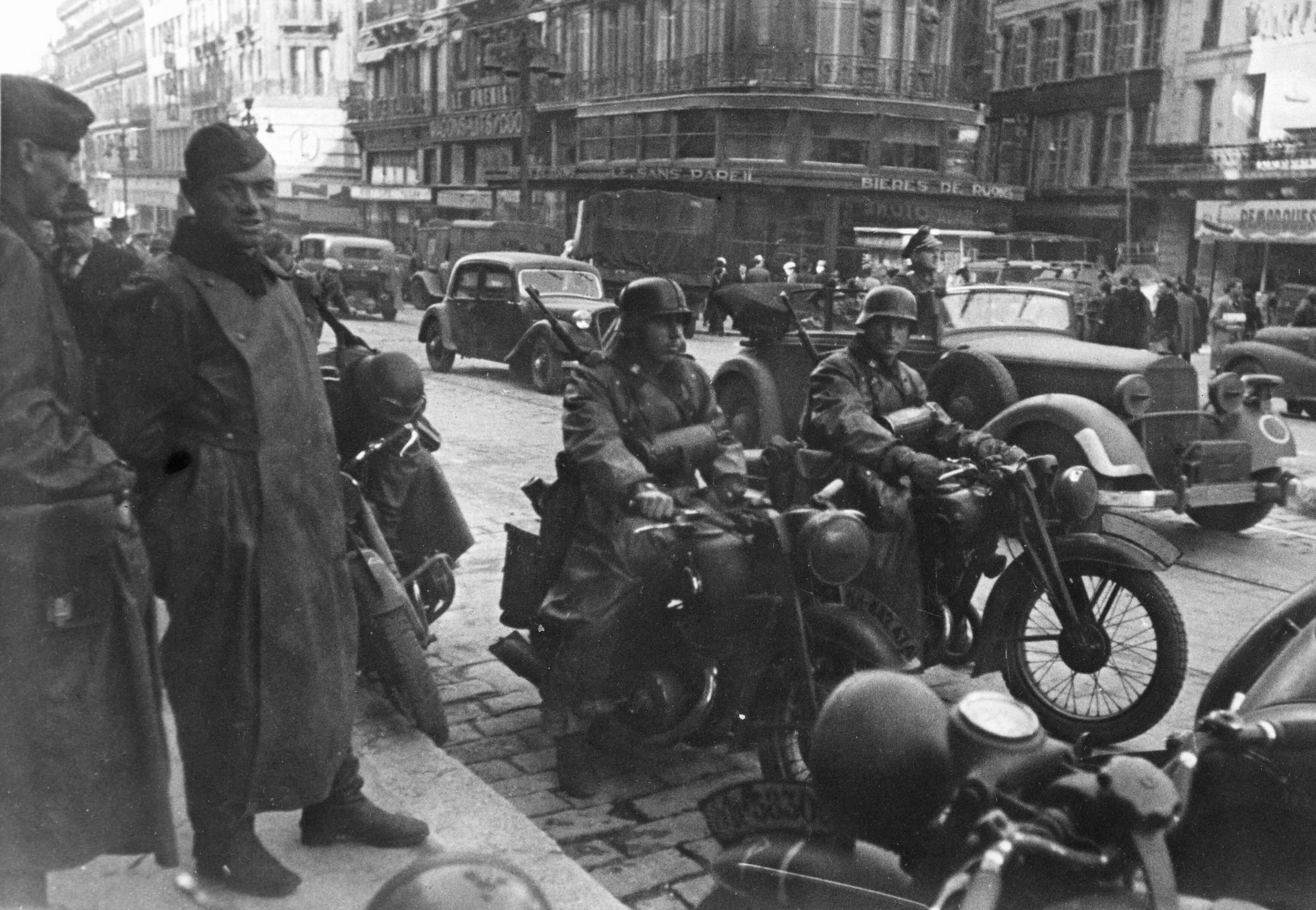 Німецькі солдати на вулиці в Марселі під час окупації  Франції, 25  листопада 1942 року. Фото: TEXT & BILDER / SVT / TT NYHETSBYRÅN / TT NEWS AGENCY VIA AFP